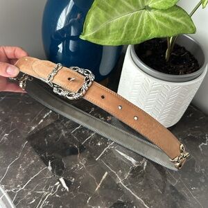 Reversible Tan & Gray Belt with Silver Buckle M 30